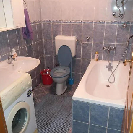 Apartment Dijamantiri *